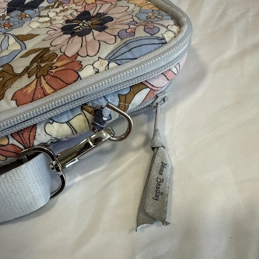 VERA BRADLEY LAPTOP WORK STATION CROSSBODY ALOHA BLOOMS‎